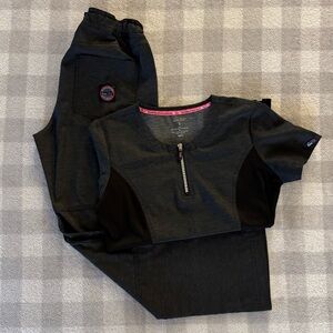 Koi Lite Women’s Charcoal Scrub Set Slim Fit Pants Cargo Petite Small Top Small